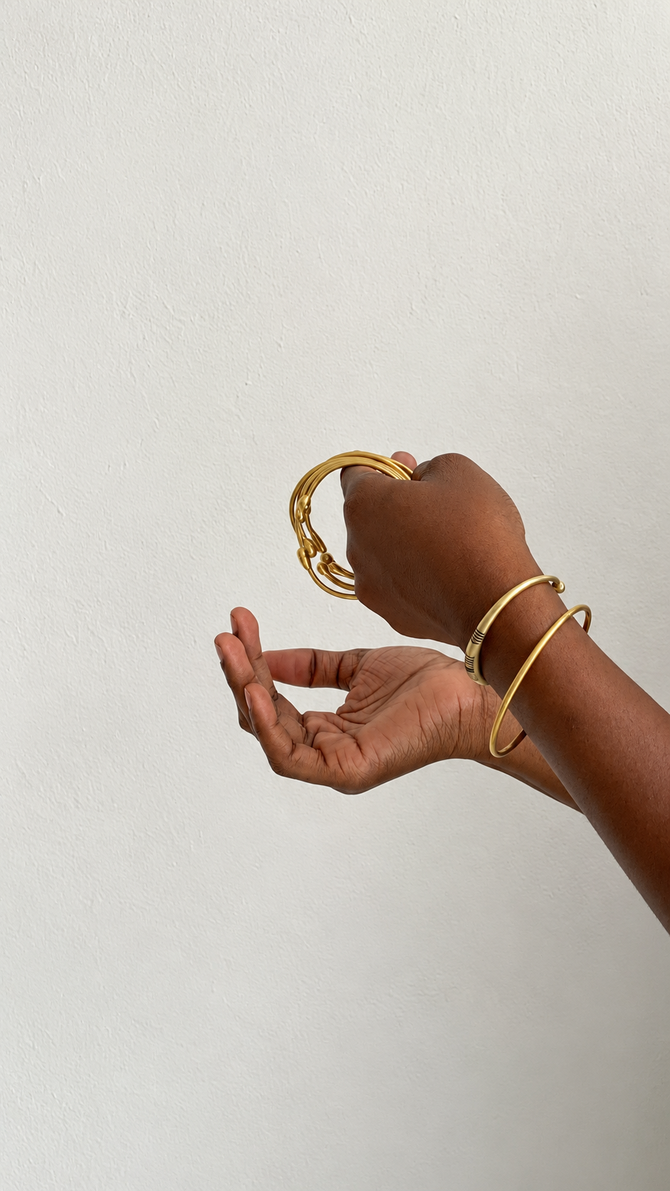 PLAIN EASY ADJUSTABLE RETRO ARMLET