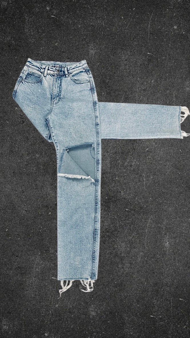 PULL & BEAR RIPPED KNEE JEANS - UK 4