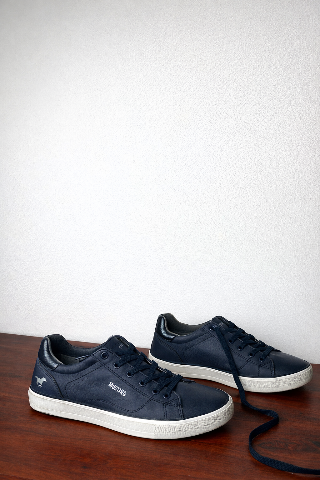 MUSTANG MEN'S CASUAL TRAINERS - UK 6 - EU 39