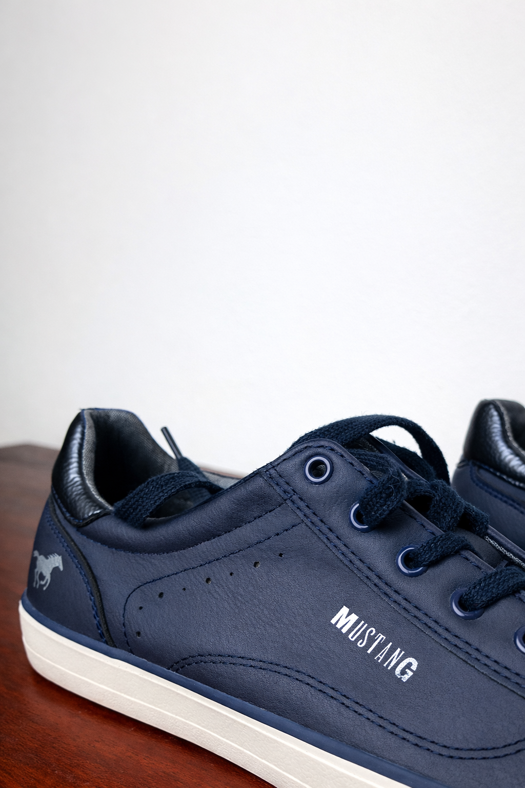 MUSTANG MEN'S CASUAL TRAINERS - UK 6 - EU 39