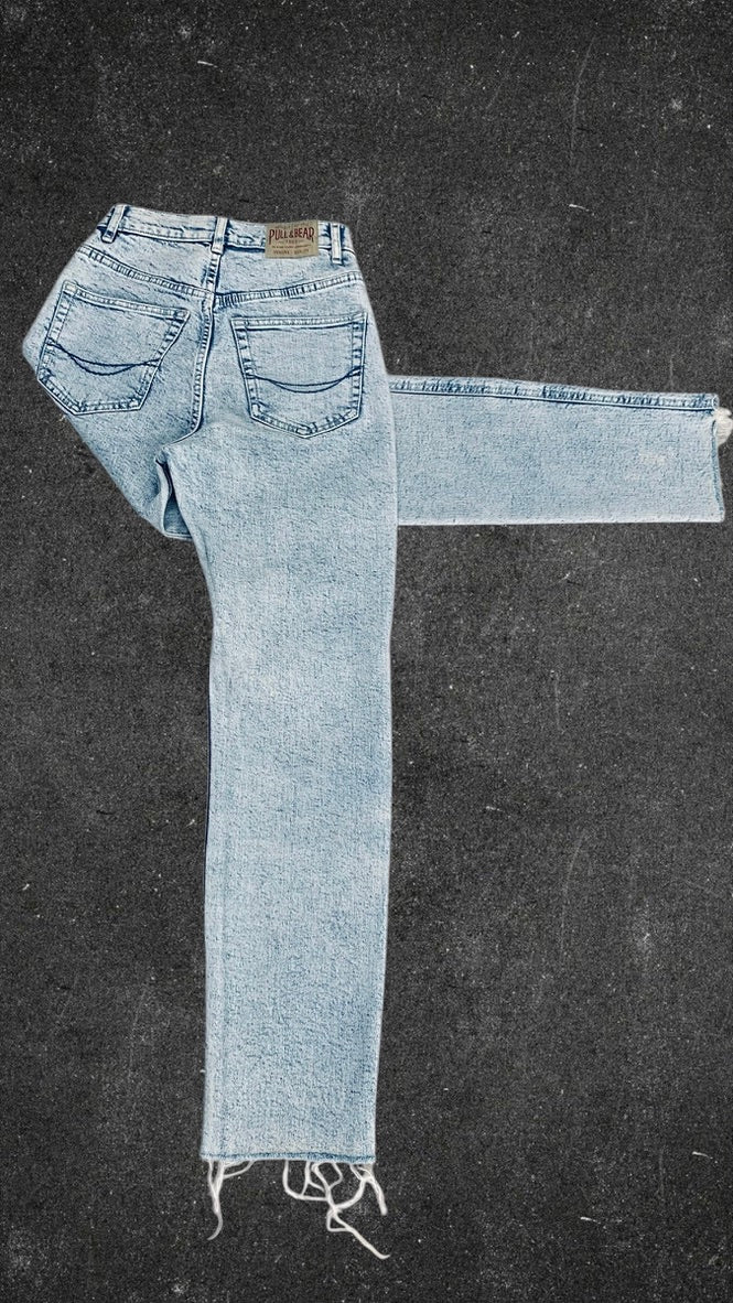 PULL & BEAR RIPPED KNEE JEANS - UK 4