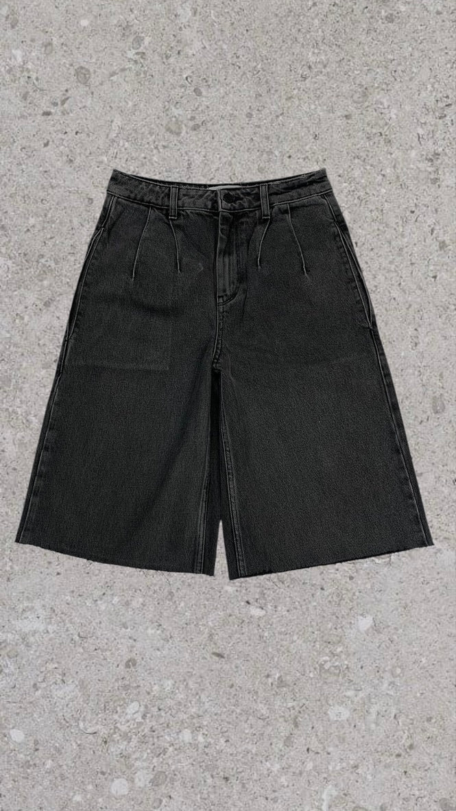 NEW LOOK BERMUDA SHORTS - UK 8