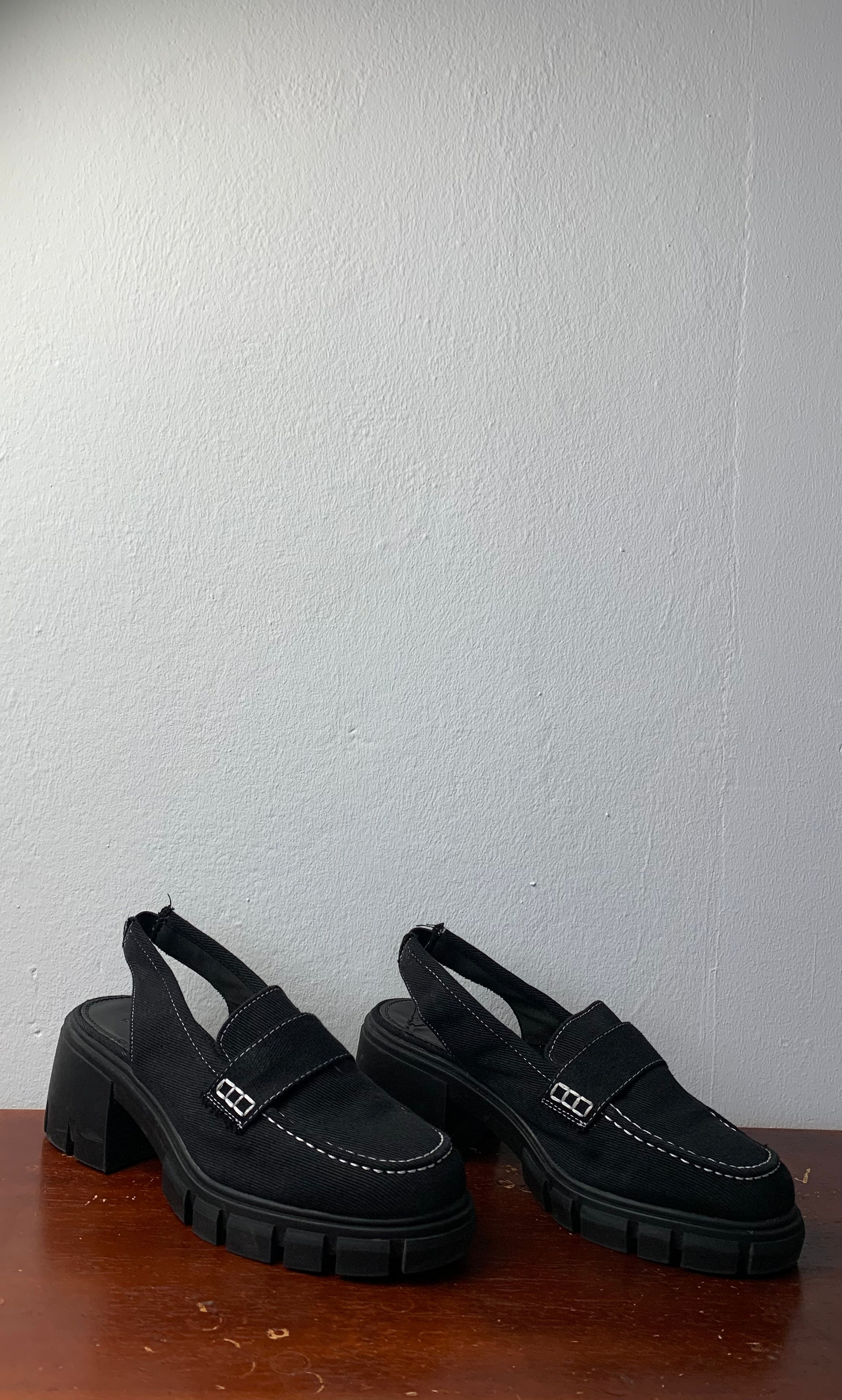 ASOS DESIGN CHUNKY SANDAL - UK 7 - EU 40