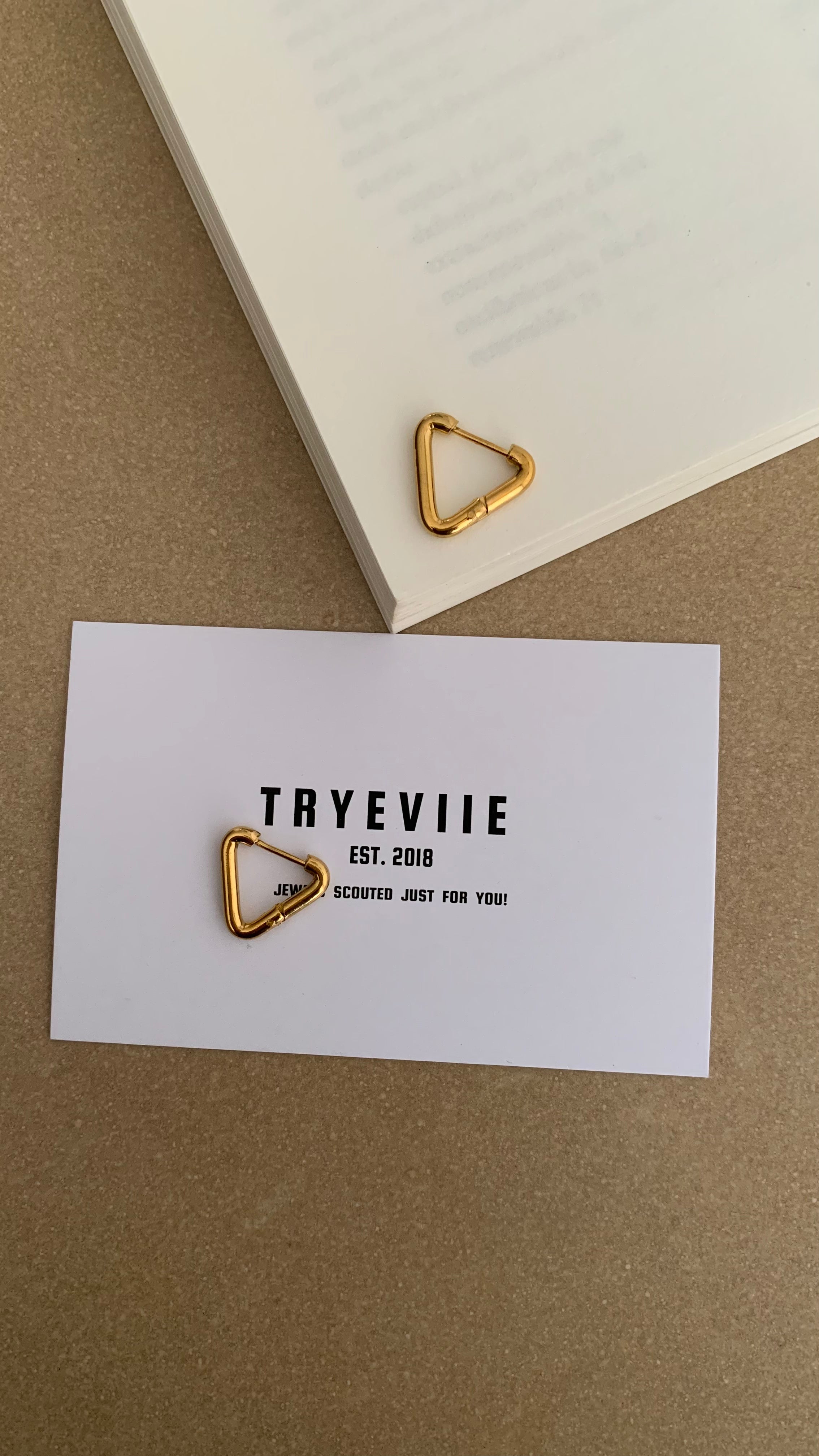THE PYRAMID HUGGIES EARRINGS