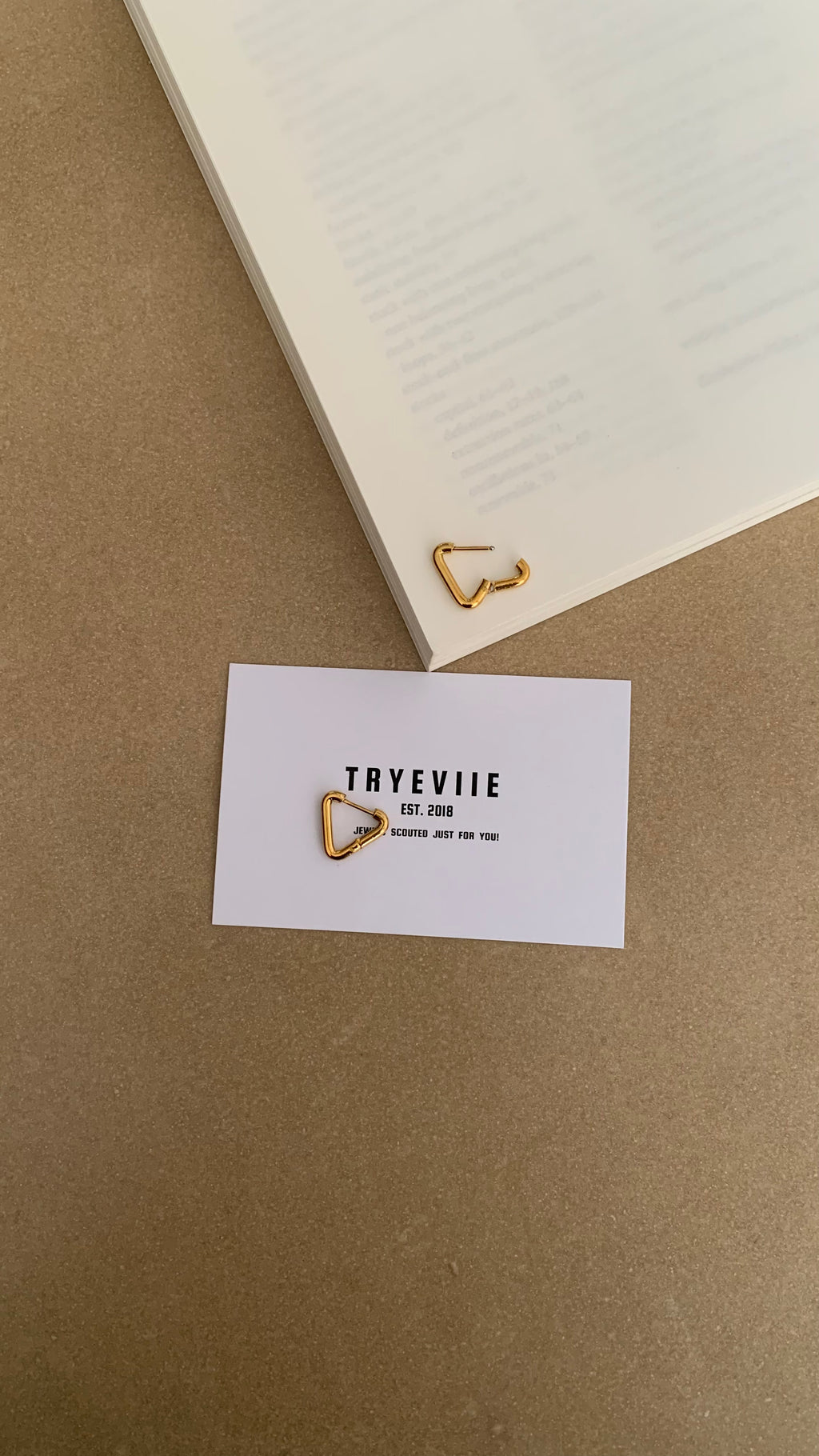 THE PYRAMID HUGGIES EARRINGS