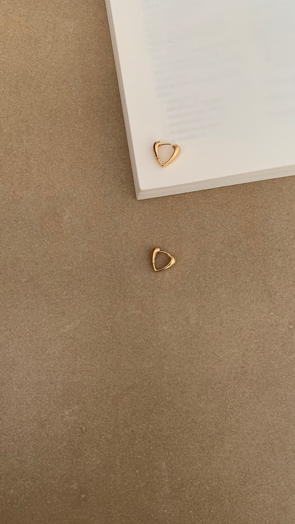 HEART HUGGIES EARRINGS