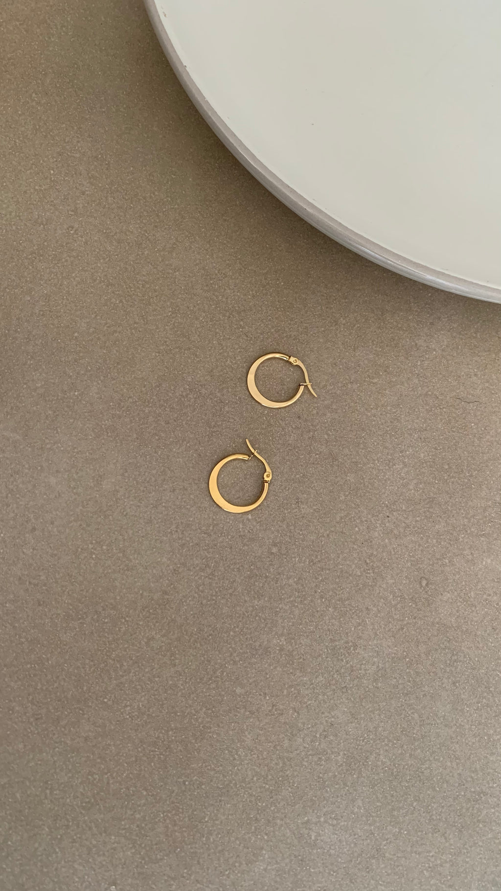 FLAT CRESCENT HOOP EARRINGS