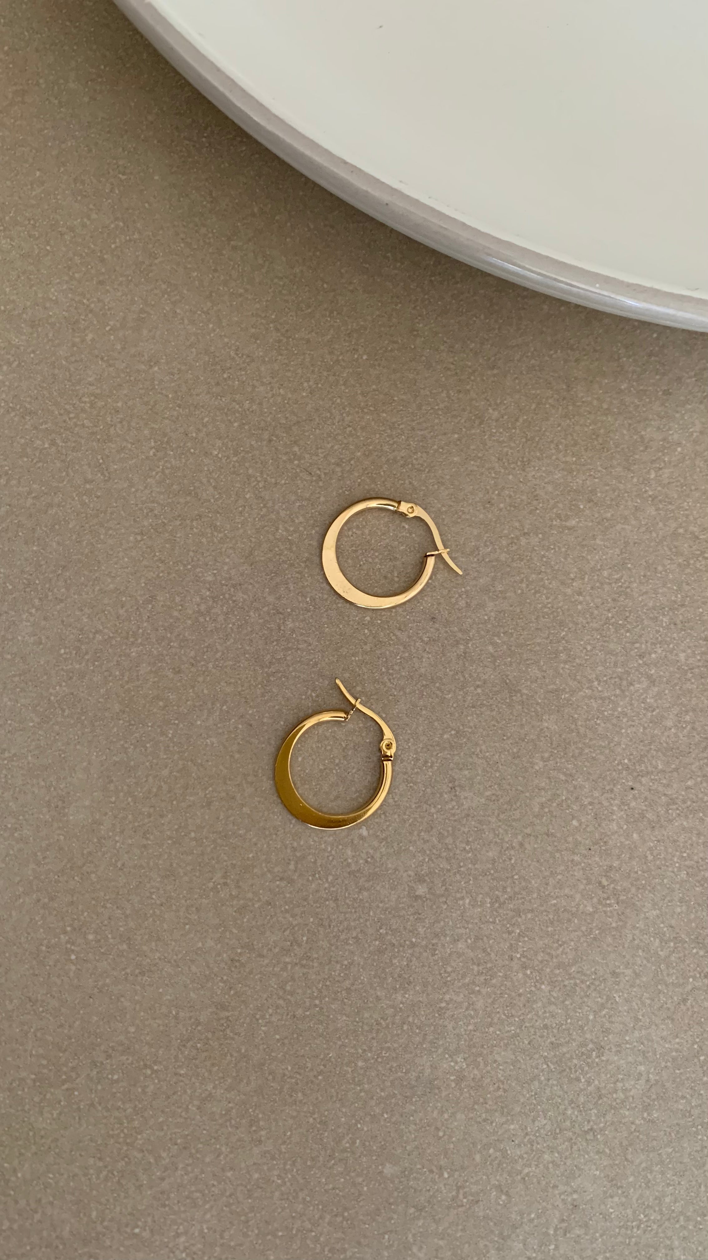 FLAT CRESCENT HOOP EARRINGS