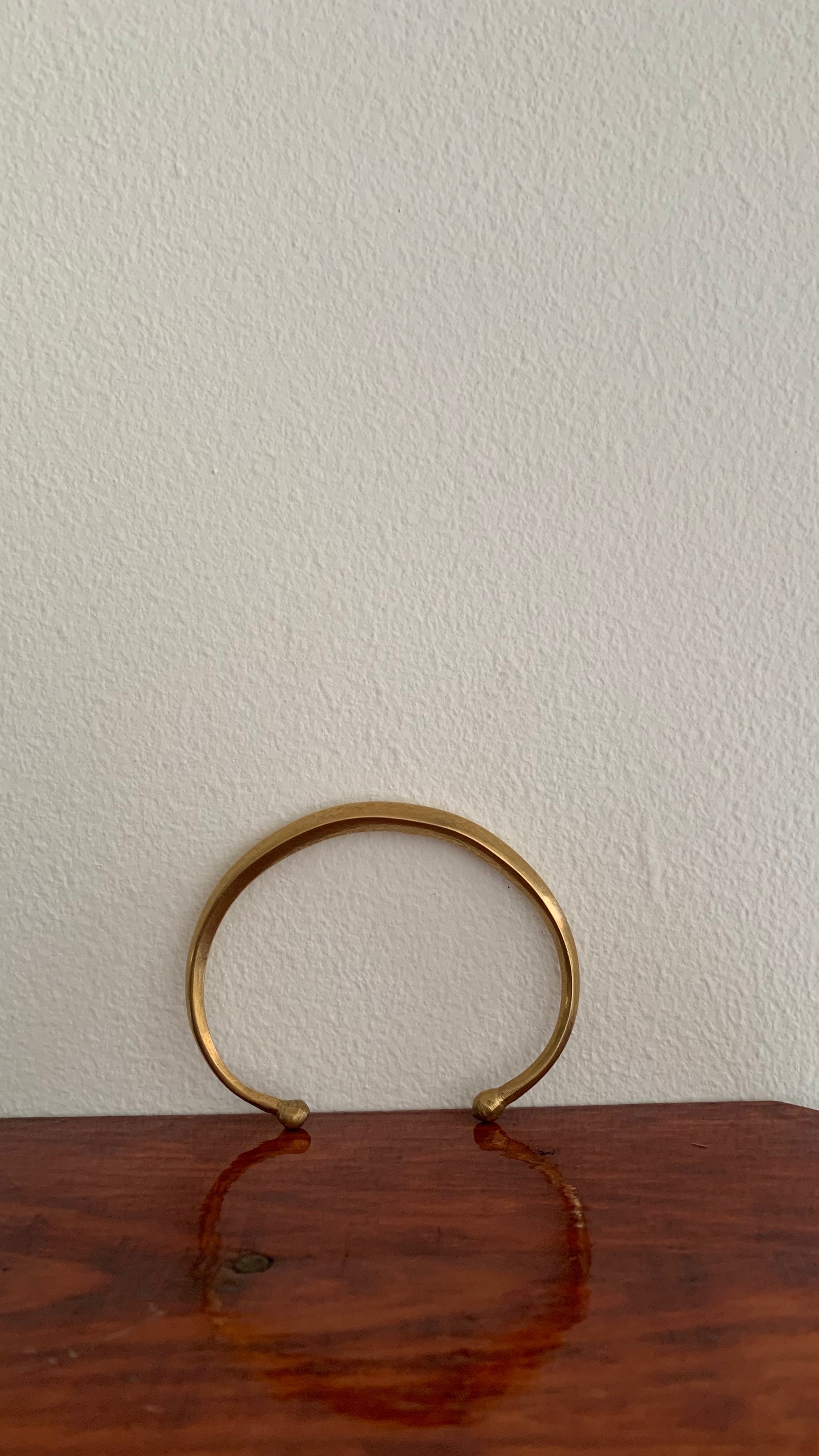 PLAIN BEVELED RETRO ARMLET