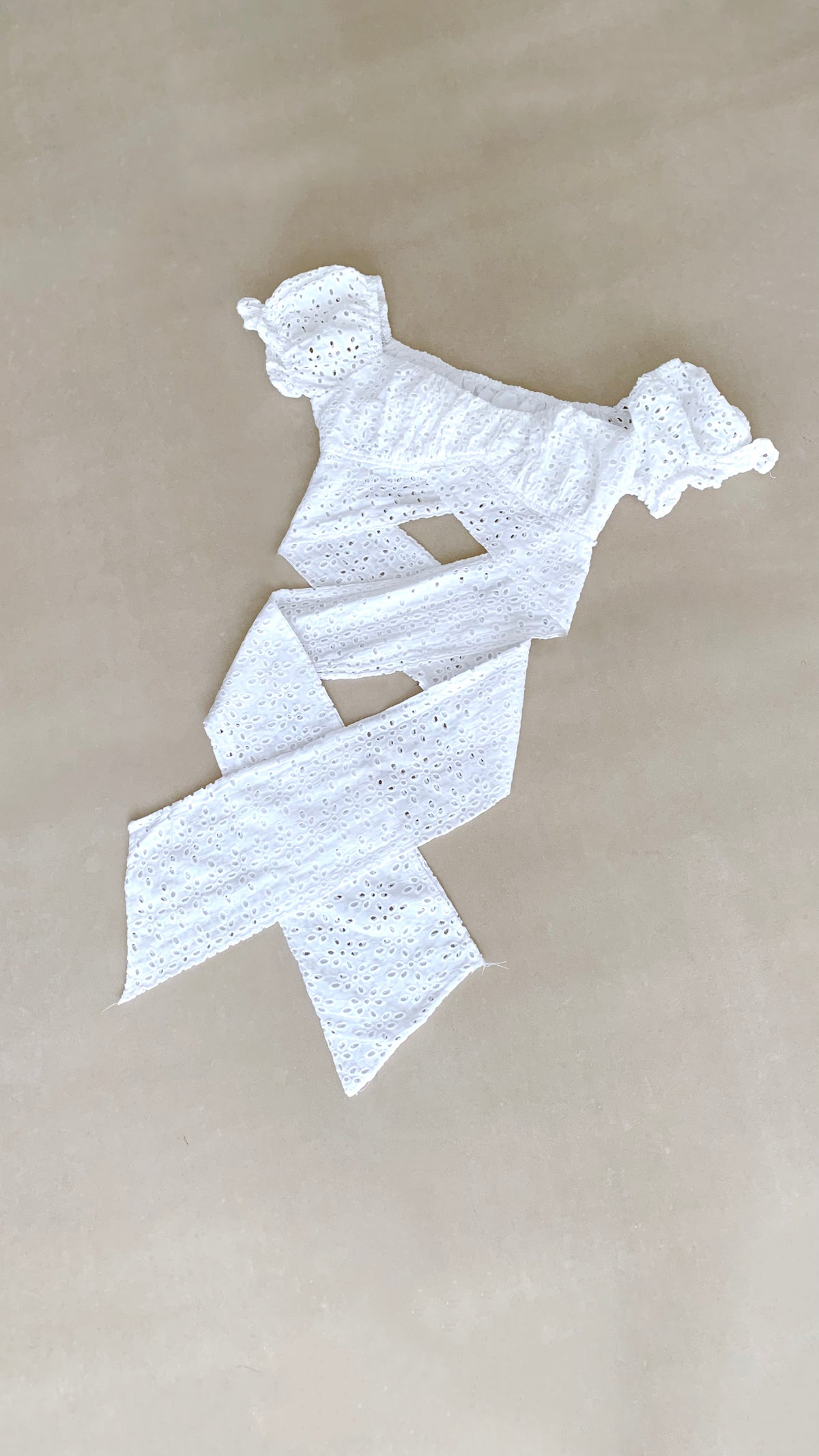 SHEIN CROPPED TOP