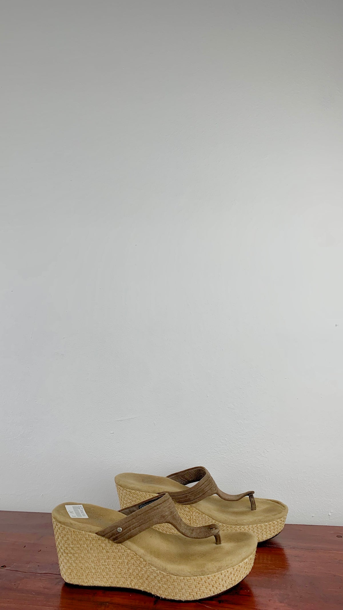 UGG ZAMORA PLATFORM WEDGE MULE - UK 6.5 - EU 39