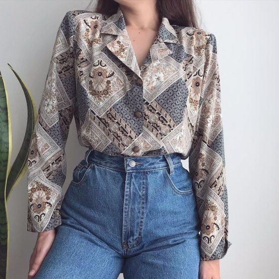 UNTAGGED BUTTON UP VINTAGE SHIRT