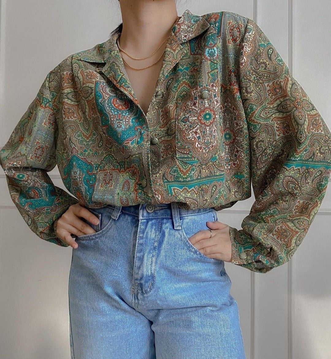 UNTAGGED BUTTON UP VINTAGE SHIRT - UK 12