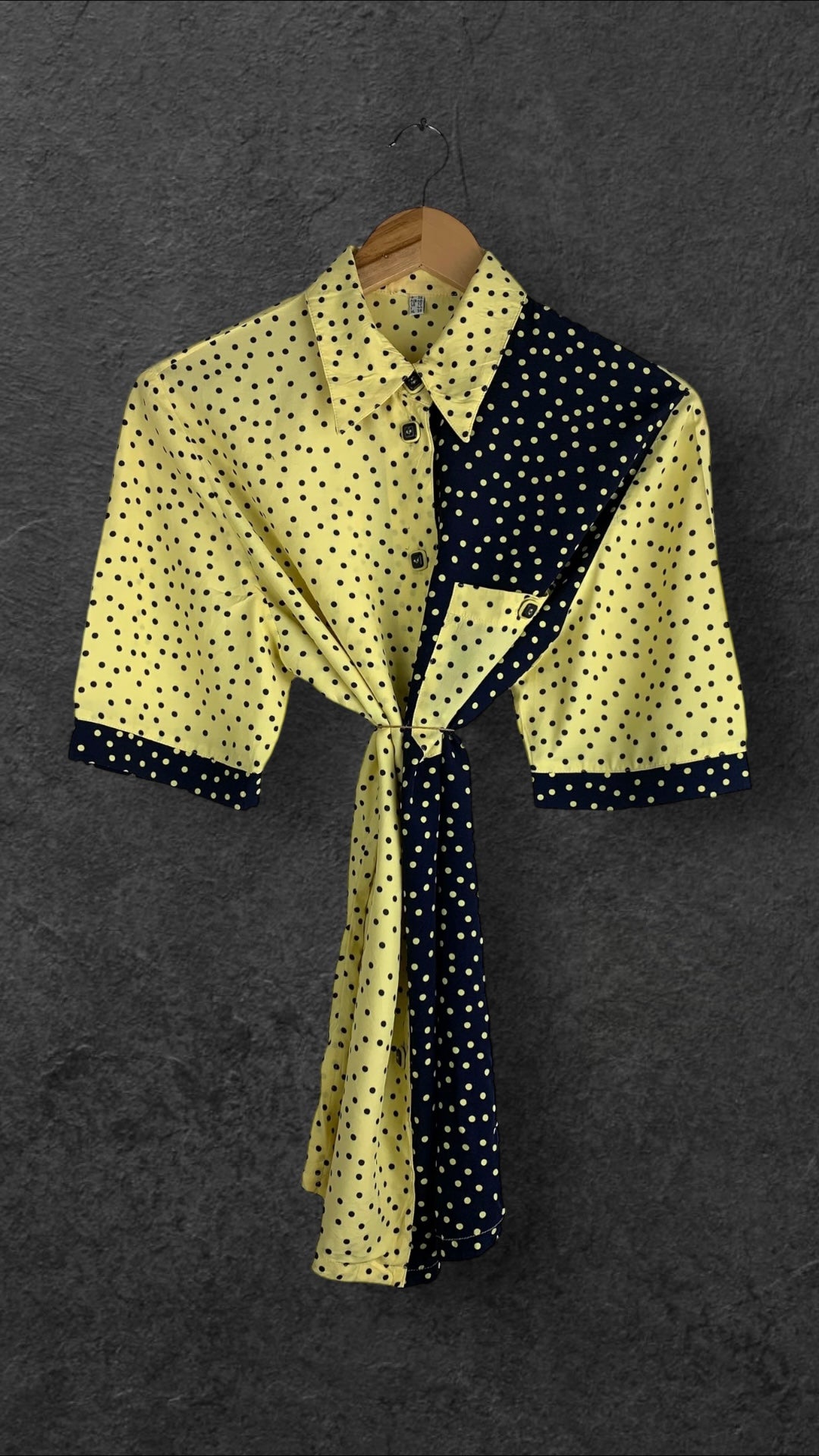 THE UNTAGGED BUTTON UP VINTAGE SHIRT