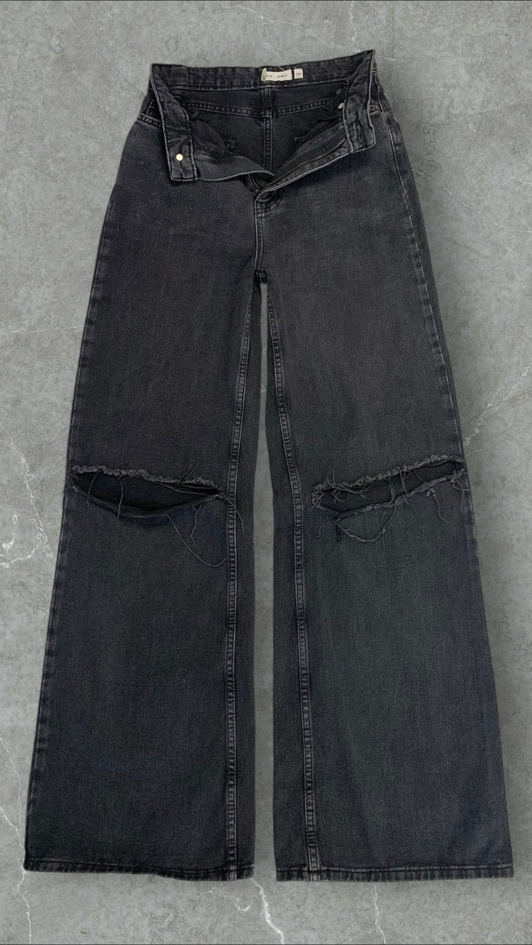 SUBDUED KNEE RIPPED WIDE LEG JEANS