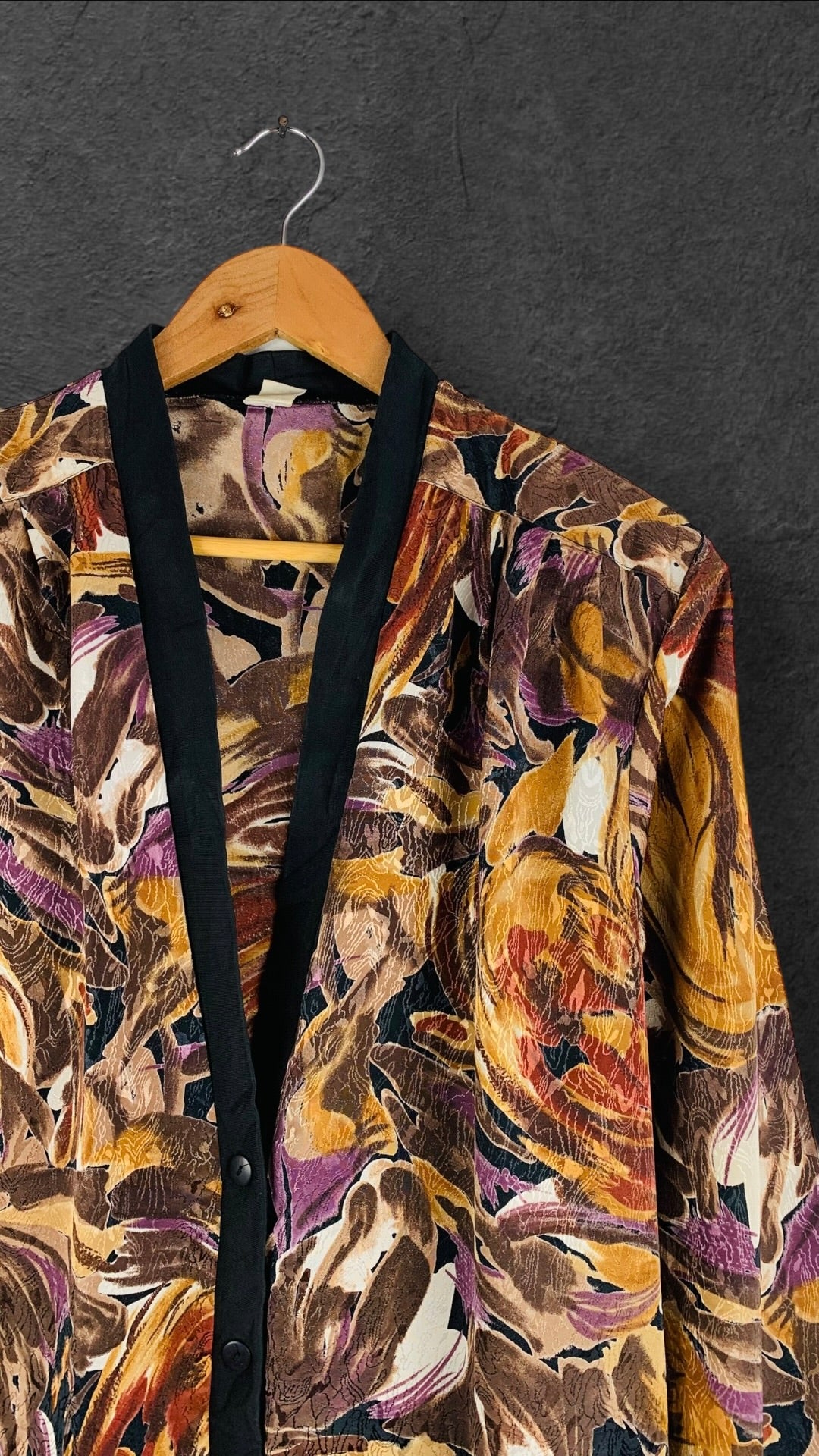 MD BUTTON UP VINTAGE SHIRT