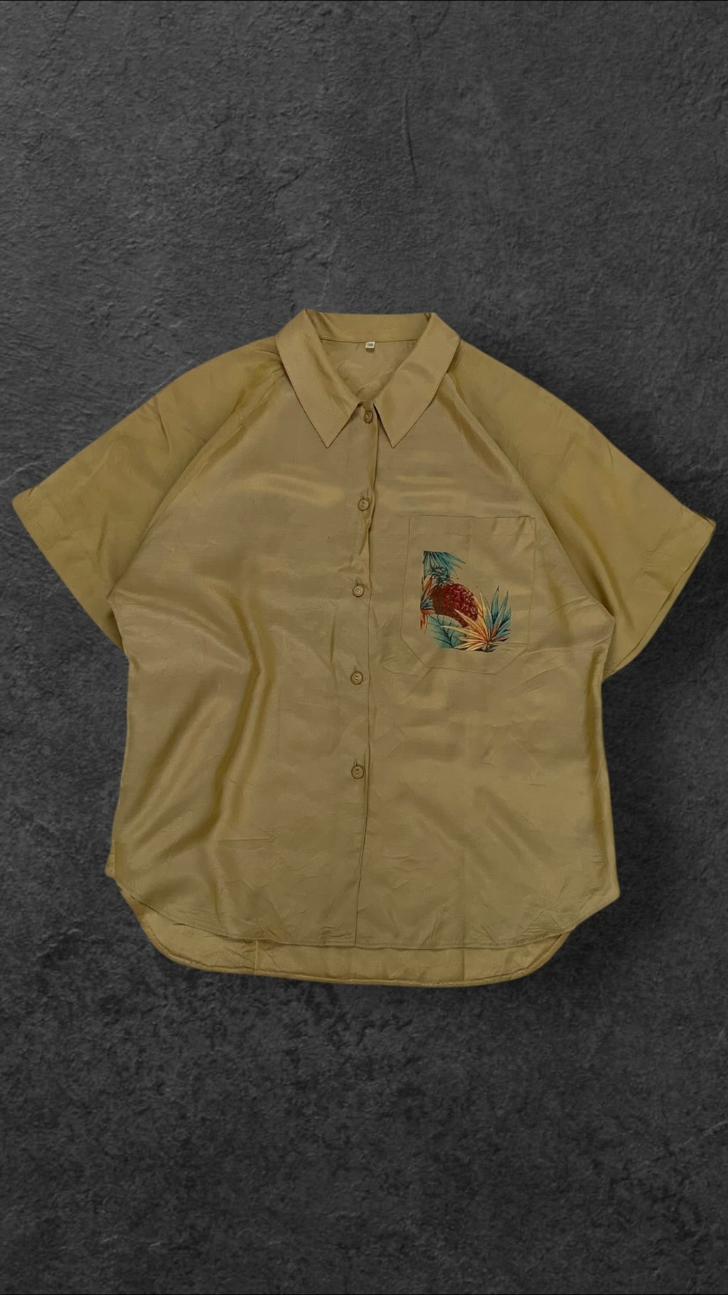 UNTAGGED BUTTON UP VINTAGE SHIRT
