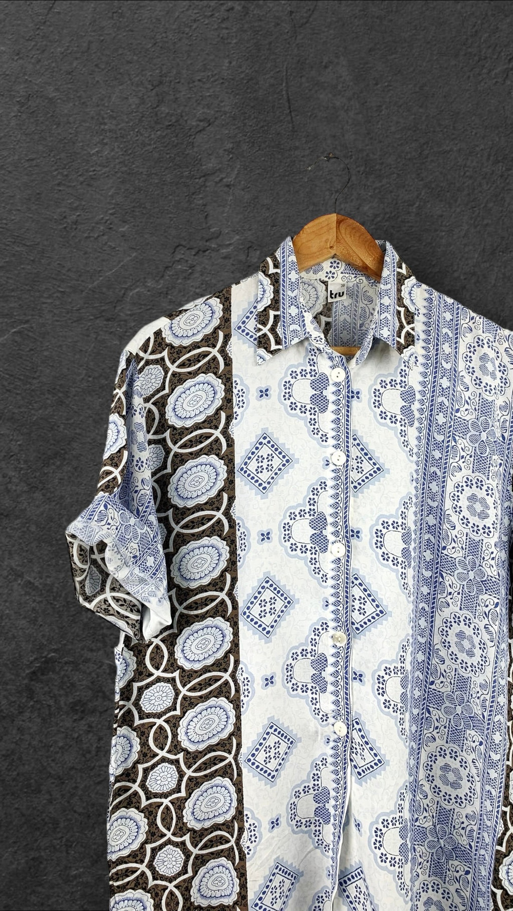 TRU BUTTON UP VINTAGE SHIRT- UK 10