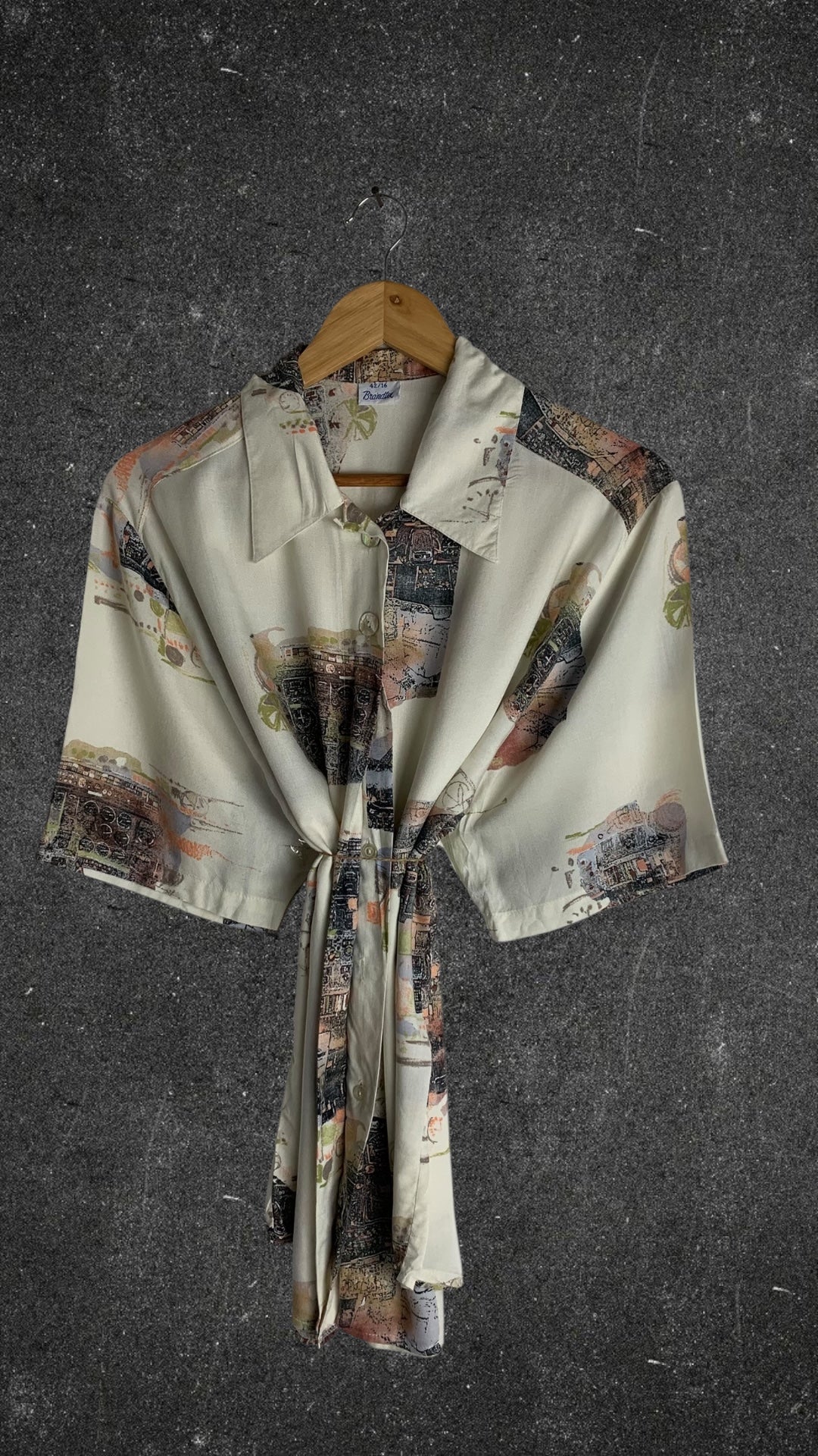 UNTAGGED BUTTON UP VINTAGE SHIRT - UK 16