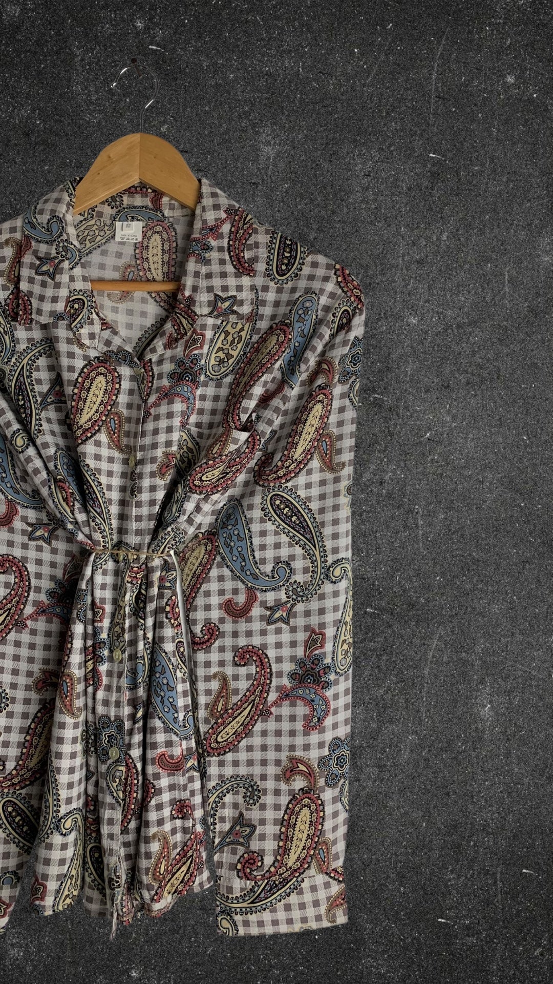 UNTAGGED BUTTON UP VINTAGE SHIRT - UK 12