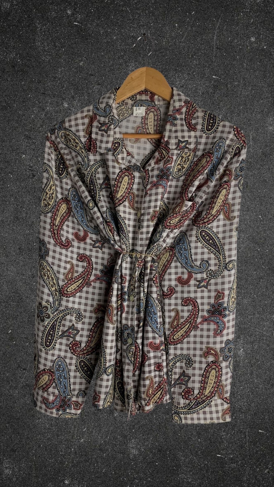 UNTAGGED BUTTON UP VINTAGE SHIRT - UK 12