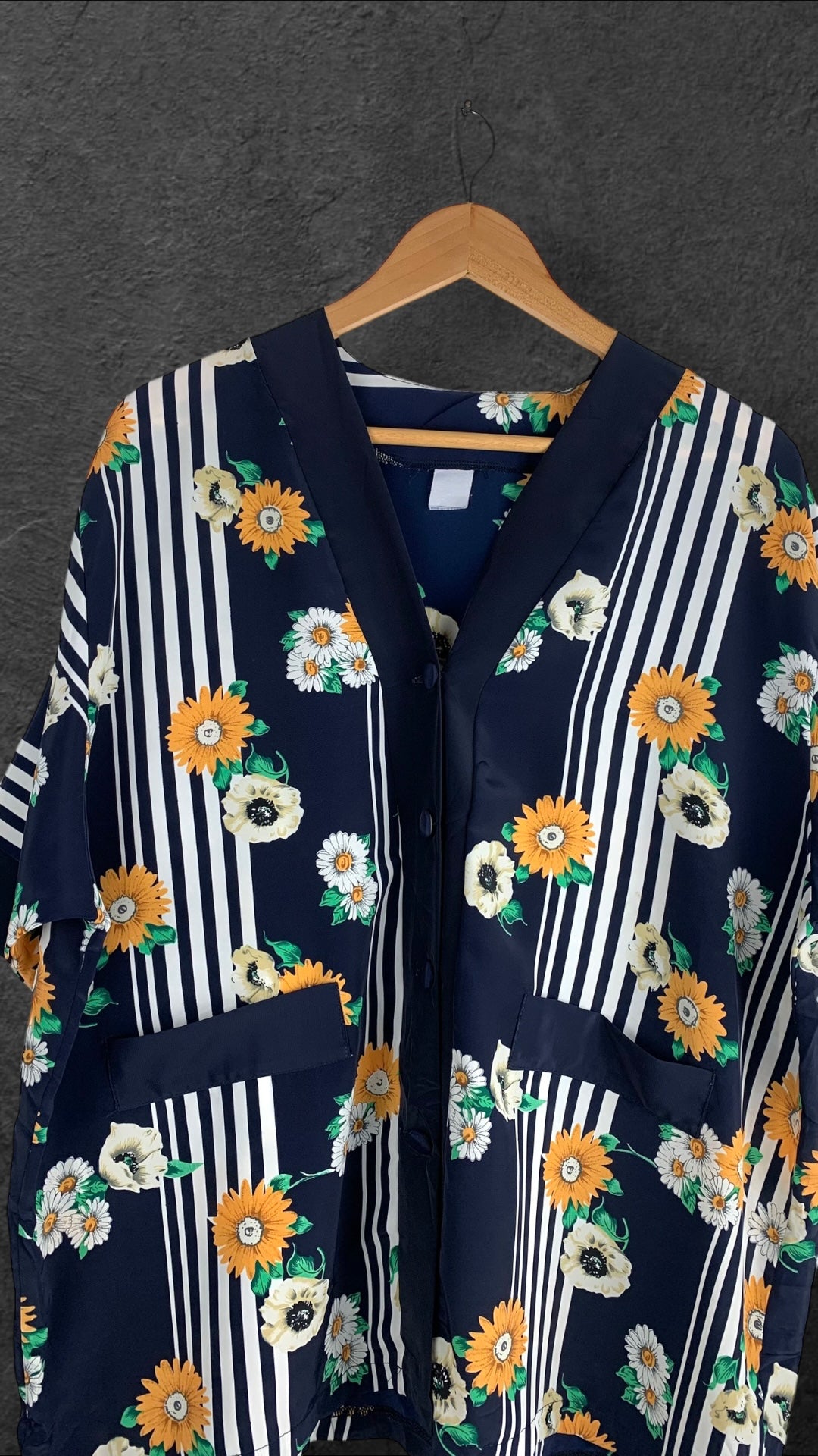 THE BUTTON UP VINTAGE SHIRT- UK 16