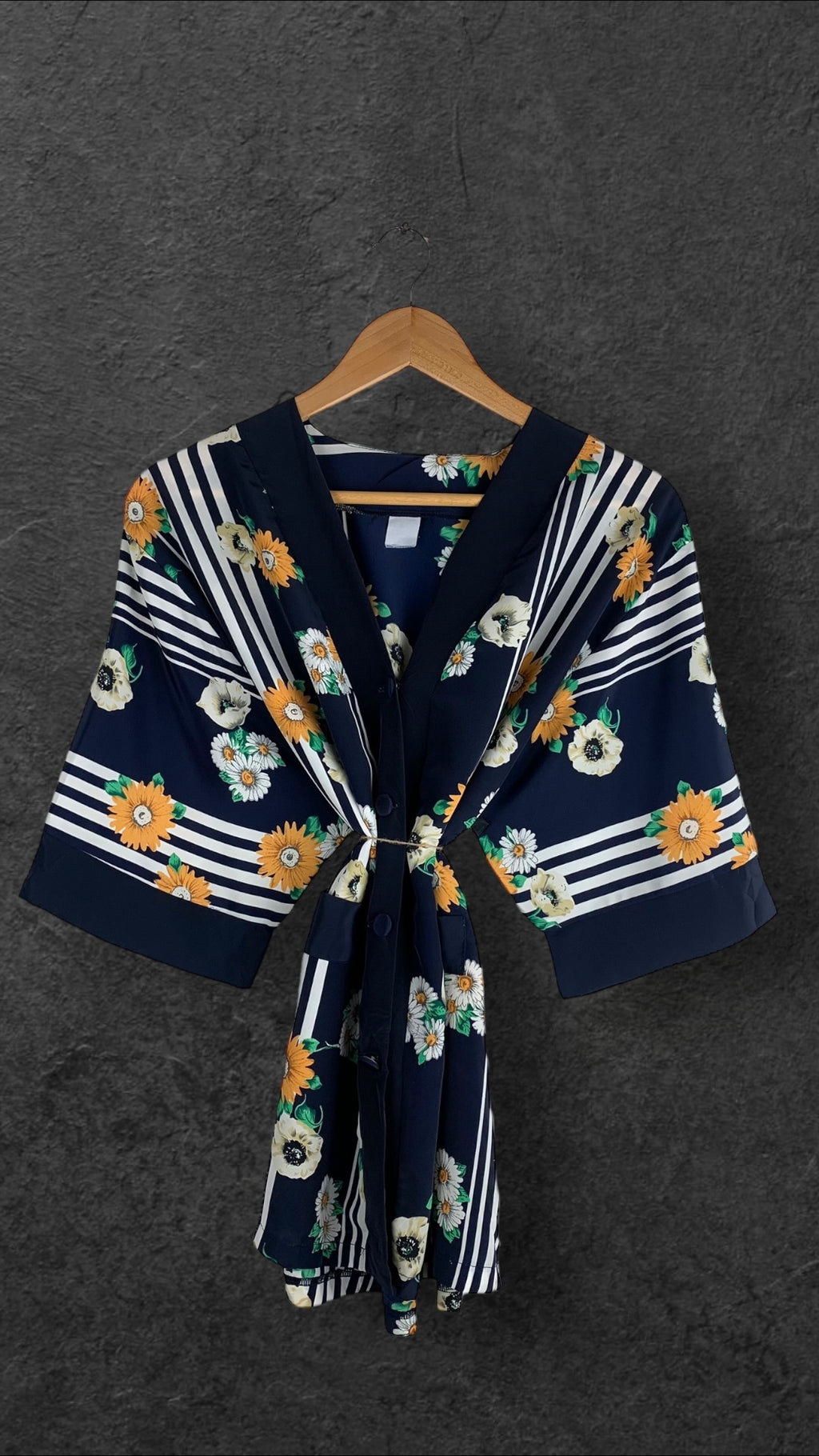 THE BUTTON UP VINTAGE SHIRT- UK 16