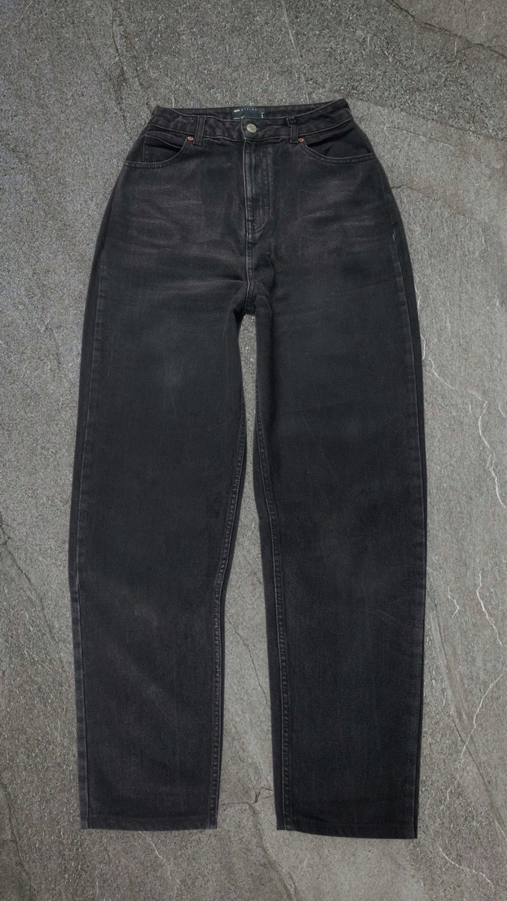 ASOS DESIGN STRAIGHT LEG JEANS - UK 8
