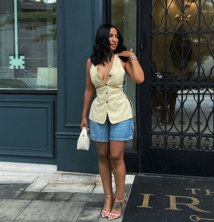 SHEIN BERMUDA SHORTS - UK 10